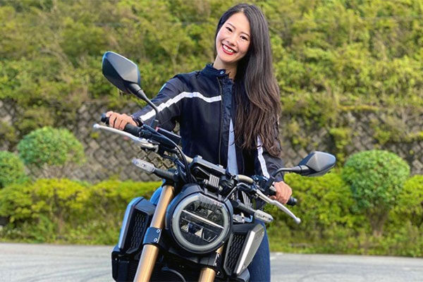 Moto Ladies 女性ライダーにエールを